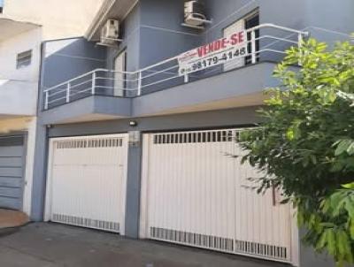 Sobrado para Venda, em , bairro Dr. Laurindo, 3 dormit�rios, 1 banheiro, 1 su�te, 2 vagas